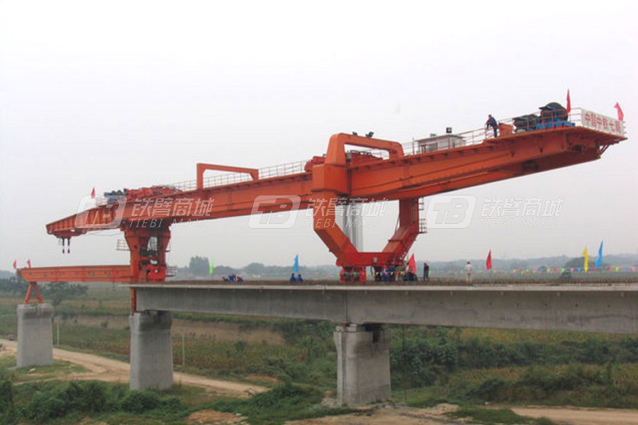 华中建机HZQ900高速铁路架桥机外观图