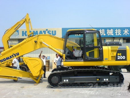 小松PC200LC-8挖掘机