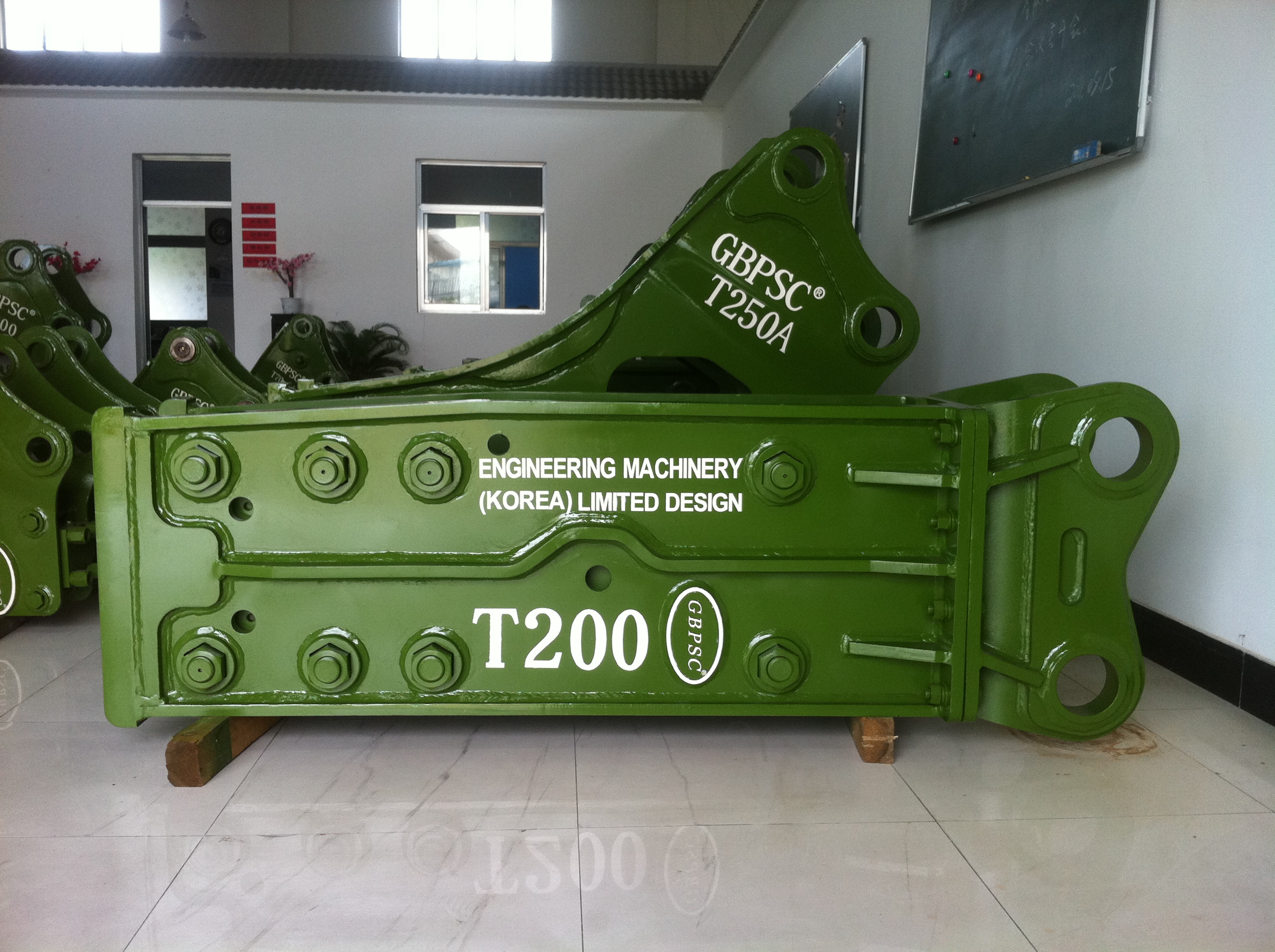 连云港工兵T200直立型破碎锤T200外观图
