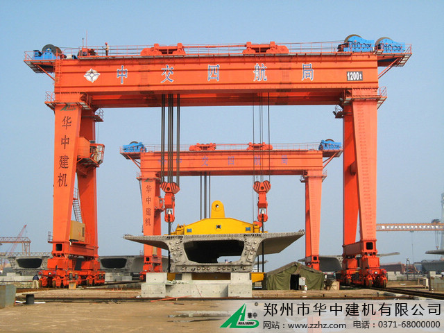 华中建机MGHZ超大型龙门吊图片